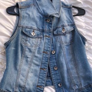 No sleeve denim jacket